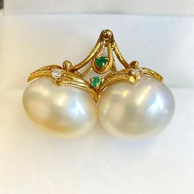 We bought Trâm Cài Áo Ngọc Trai K18YG