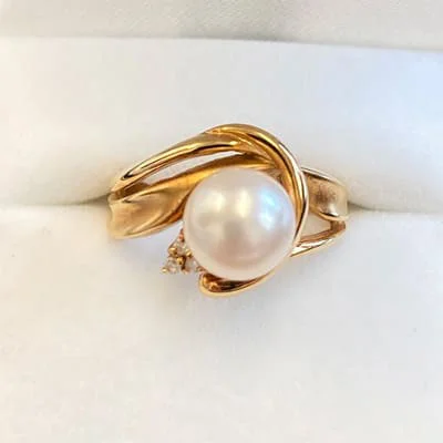 We bought Nhẫn Ngọc Trai K18YG