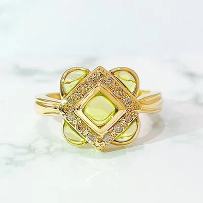 We bought Nhẫn Peridot K18YG