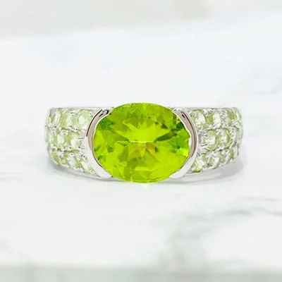 We bought Nhẫn Peridot 2.50ct Pt900