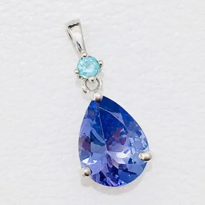 We bought Mặt Dây Chuyền Tanzanite 1.13ct K18WG